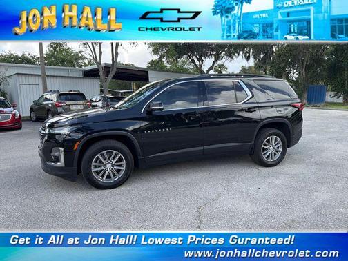 Mosaic Black Metallic 2023 Chevrolet Traverse LT Leather