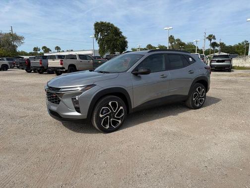 Sterling Gray Metallic 2026 Chevrolet Trax FWD 2RS