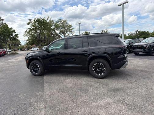 Mosaic Black Metallic 2026 Chevrolet Traverse AWD Z71