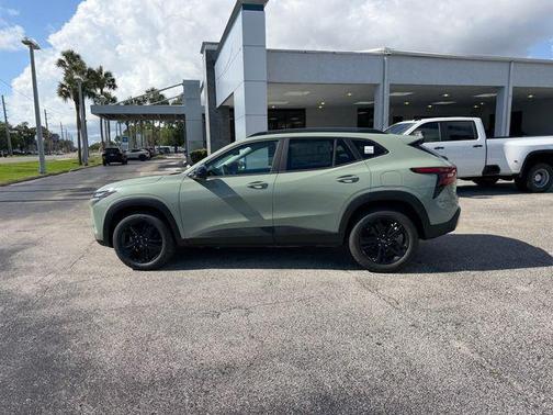 Cacti Green 2026 Chevrolet Trax FWD ACTIV