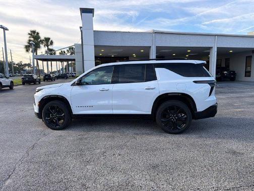 Polar White Tricoat 2027 Chevrolet Traverse RS