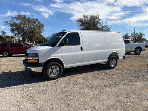 Summit White 2026 Chevrolet Express 2500 2500 Regular Wheelbase, WT, RWD