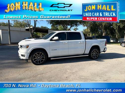 Bright White Clearcoat 2022 RAM 1500 Laramie