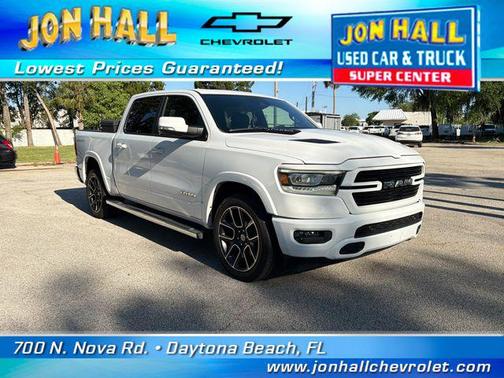 Bright White Clearcoat 2022 RAM 1500 Laramie