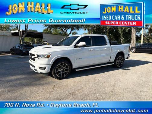 Bright White Clearcoat 2022 RAM 1500 Laramie