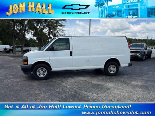 Summit White 2018 Chevrolet Express 2500 Work Van