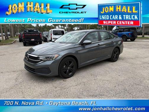 Platinum Gray Metallic 2022 Volkswagen Jetta 1.5T SE