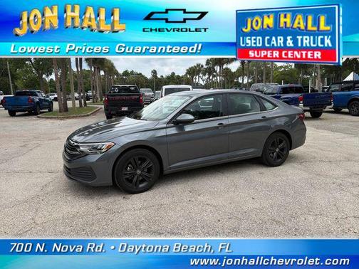 Platinum Gray Metallic 2022 Volkswagen Jetta 1.5T SE