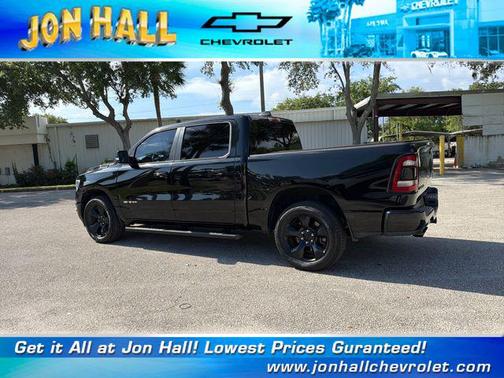 Diamond Black Crystal Pearlcoat 2019 RAM 1500 Big Horn