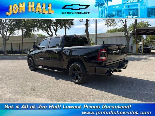 Diamond Black Crystal Pearlcoat 2019 RAM 1500 Big Horn