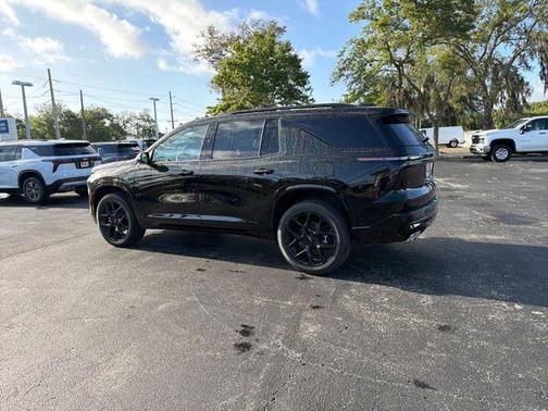 Mosaic Black Metallic 2026 Chevrolet Traverse RS