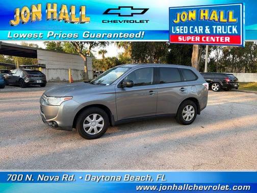 Cool Silver Metallic 2014 Mitsubishi Outlander ES