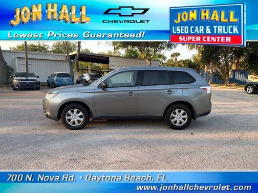 Cool Silver Metallic 2014 Mitsubishi Outlander ES