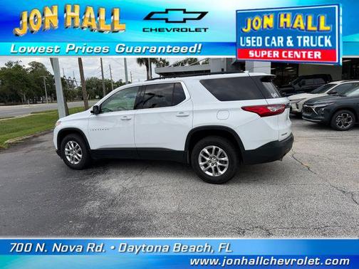 Summit White 2021 Chevrolet Traverse LT Cloth