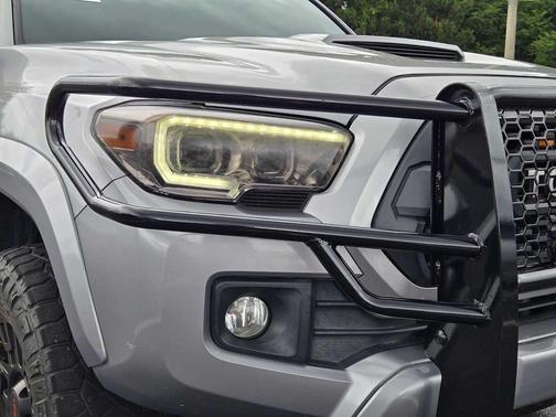 Silver Sky Metallic 2018 Toyota Tacoma TRD Sport