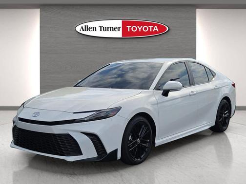 Ice Cap 2025 Toyota Camry SE