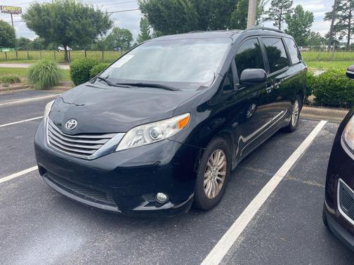 Attitude Black 2015 Toyota Sienna XLE