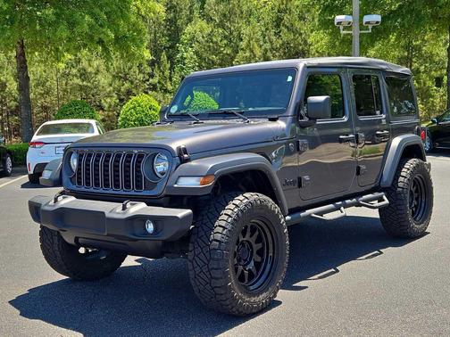 Granite Crystal Metallic Clearcoat 2025 Jeep Wrangler Sport