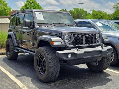 Granite Crystal Metallic Clearcoat 2025 Jeep Wrangler Sport