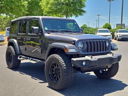 Granite Crystal Metallic Clearcoat 2025 Jeep Wrangler Sport