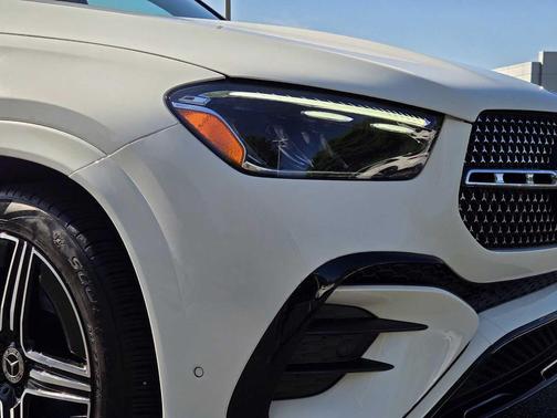 Polar White 2026 Mercedes-Benz GLE 450 4MATIC