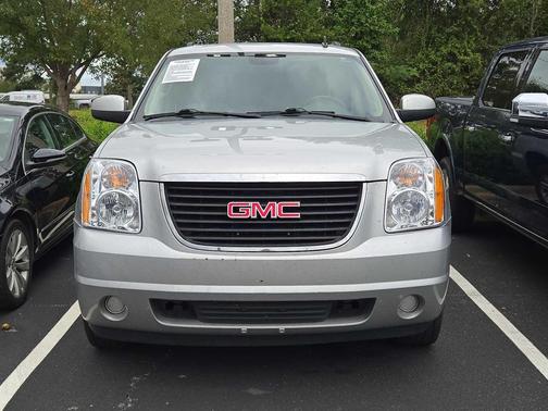 2011 GMC Yukon SLE