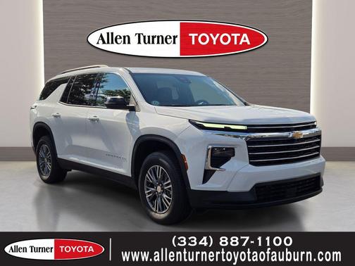 Summit White 2026 Chevrolet Traverse LT