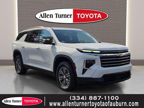 Summit White 2026 Chevrolet Traverse LT