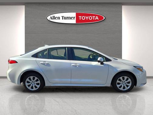 2023 Toyota Corolla Hybrid SE