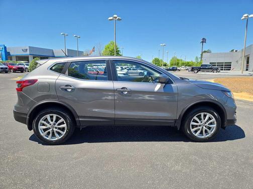 2022 Nissan Rogue Sport S