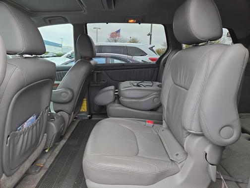 2010 Toyota Sienna XLE