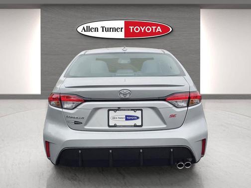 Classic Silver Metallic 2026 Toyota Corolla SE