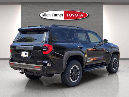 2025 Toyota 4Runner TRD Off Road