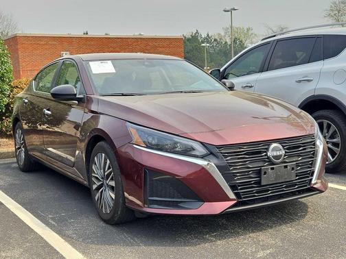 Garnet Pearl Metallic 2024 Nissan Altima 2.5 SV