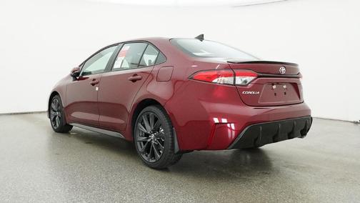 Ruby Flare Pearl/Midnight Black Metallic 2026 Toyota Corolla SE