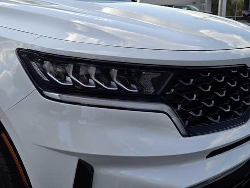 Glacial White Pearl 2022 Kia Sorento EX