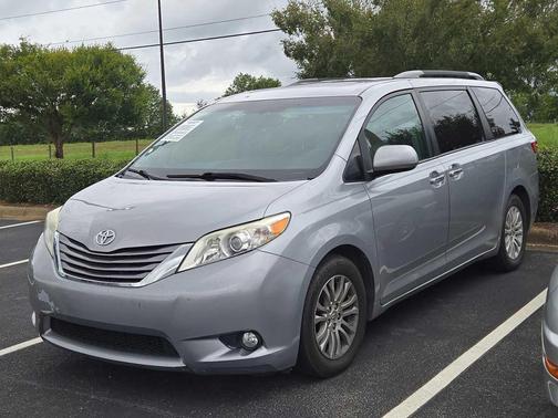 2016 Toyota Sienna XLE