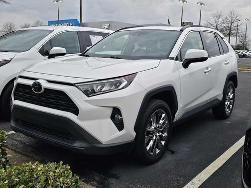 2020 Toyota RAV4 XLE Premium