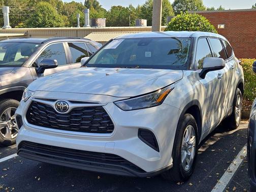 2022 Toyota Highlander L