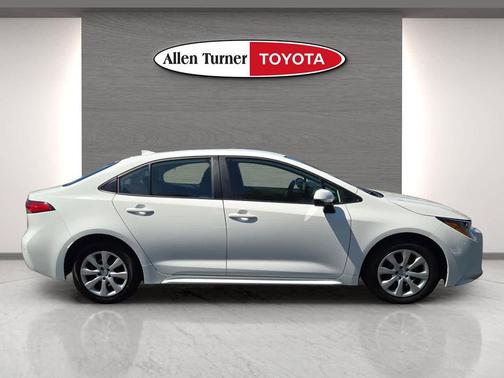 Ice Cap 2024 Toyota Corolla LE