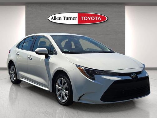 Ice Cap 2024 Toyota Corolla LE