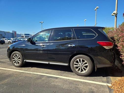 2013 Nissan Pathfinder S
