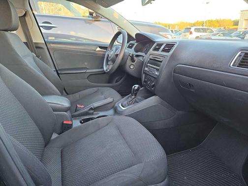 2014 Volkswagen Jetta Auto S