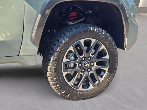 Lunar 2026 Toyota Tundra Hybrid Limited