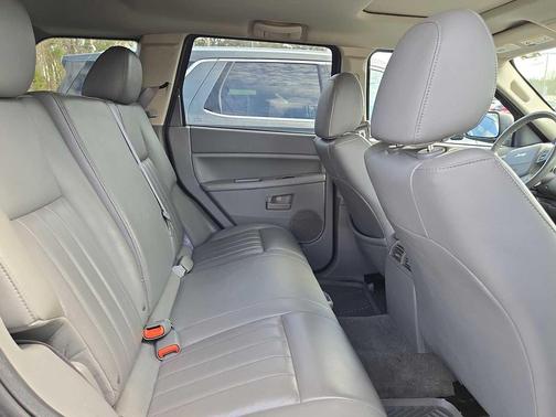 2006 Jeep Grand Cherokee Laredo