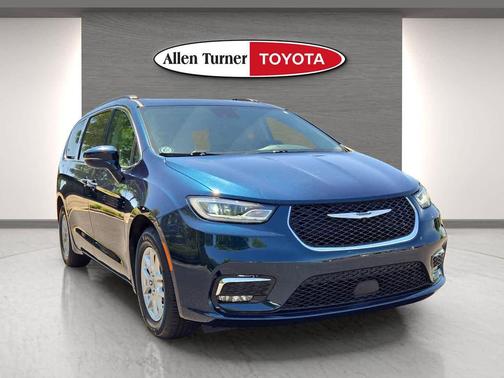 Fathom Blue Pearlcoat 2022 Chrysler Pacifica Touring L