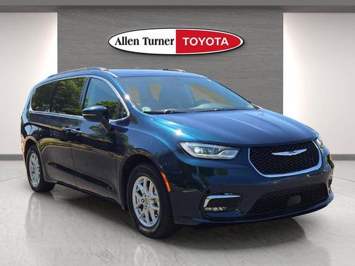 Fathom Blue Pearlcoat 2022 Chrysler Pacifica Touring L
