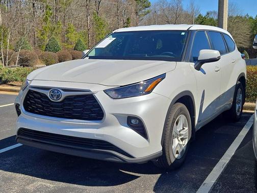 2023 Toyota Highlander Hybrid LE
