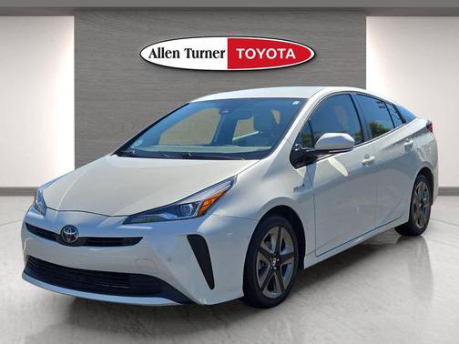 2019 Toyota Prius XLE
