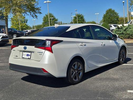 2019 Toyota Prius XLE